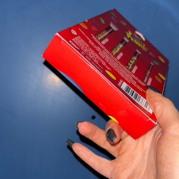 Red flinestones Cosmetic Brush Set - 4 Piece - Picture 6 of 6